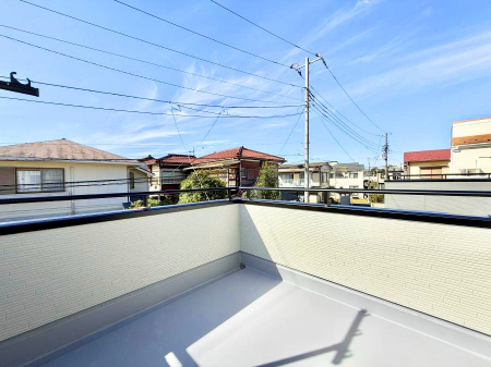 �o���R�j�[�@������ �G�߂̈ڂ낢����������J���I�ȋ�Ԃł�