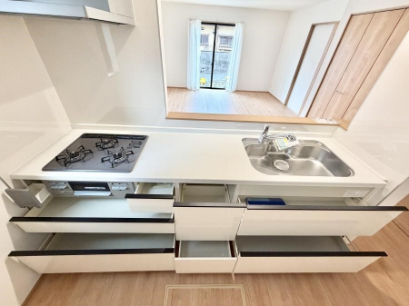 �L�b�`���@�������Ƒ����J��[�߂�A������̂���L�b�`��