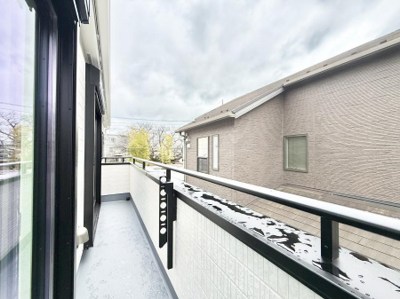 �o���R�j�[�@������ �G�߂̈ڂ낢����������J���I�ȋ�Ԃł�