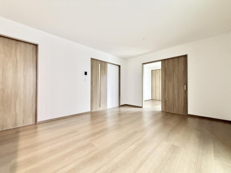 ���r���O�@���������났�ƏΊ炪�W�܂�A�S���܂郊�r���O