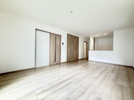 ���r���O�@���������났�ƏΊ炪�W�܂�A�S���܂郊�r���O