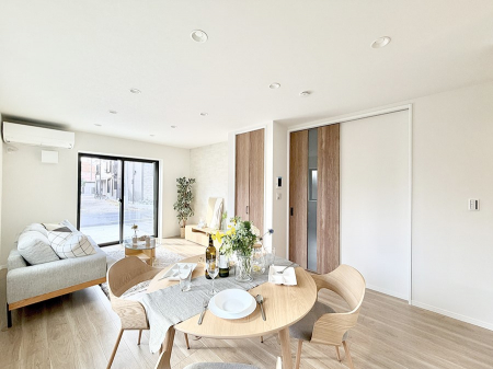 ���r���O�@���������R�Ɖ�b�����܂��A�S�n�悢�ЂƂƂ�