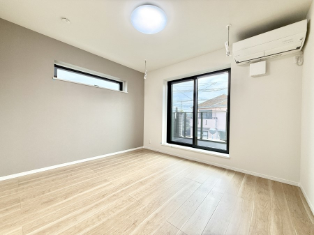 �Q���@���������̔z�u��ʋC���̗ǂ��݌v�ŕ����̋�C�������炸�A��ɐV�N�ȋ�C������܂�