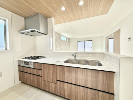 �L�b�`���@�������Ƒ��ƂȂ���A�R�~���j�P�[�V�����̏�