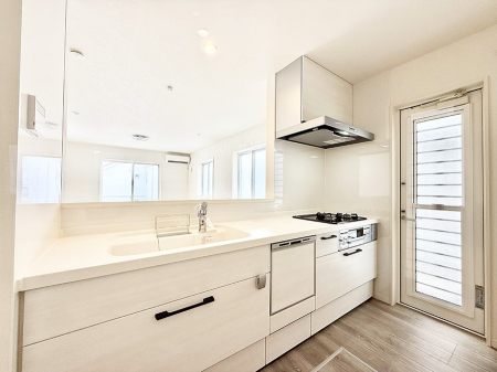 �L�b�`���@�������L���C�ɕЕt���A�g���₷���L�b�`��