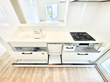 �L�b�`���@�������Ƒ����J��[�߂�A������̂���L�b�`��