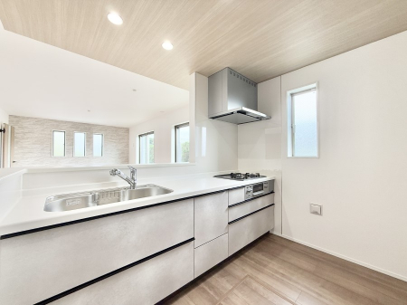 �L�b�`���@���������y���݂ƐH�ׂ�K����͂���L�b�`��