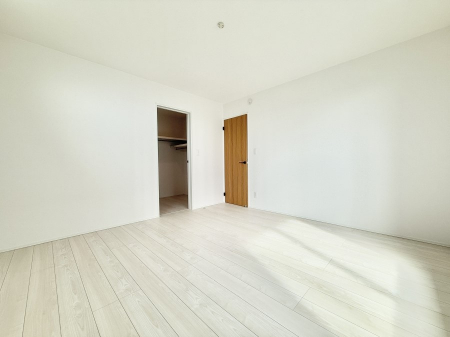 �q�������@�������v���C�x�[�g��ԂƂ��ĐÂ��ŗ�������������񋟂��Ă���܂�