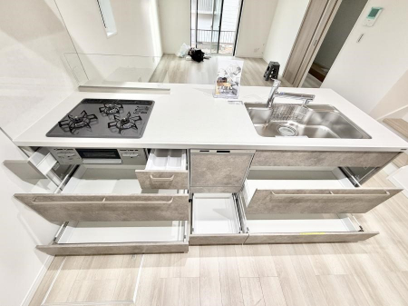 �L�b�`���@�������Ƒ����J��[�߂�A������̂���L�b�`��