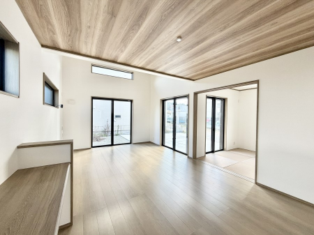 ���r���O�@���������R�Ɖ�b�����܂��A�S�n�悢�ЂƂƂ�