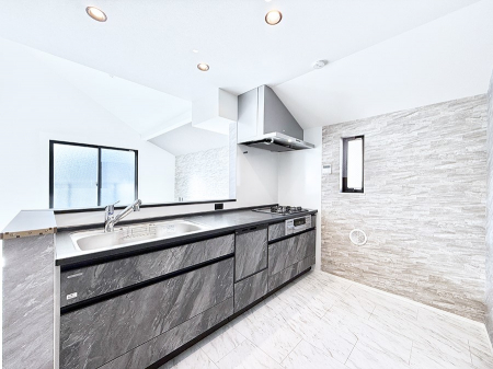 �L�b�`���@�������L���C�ɕЕt���A�g���₷���L�b�`��