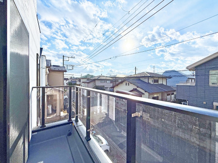 �o���R�j�[�@������ �G�߂̈ڂ낢����������J���I�ȋ�Ԃł�