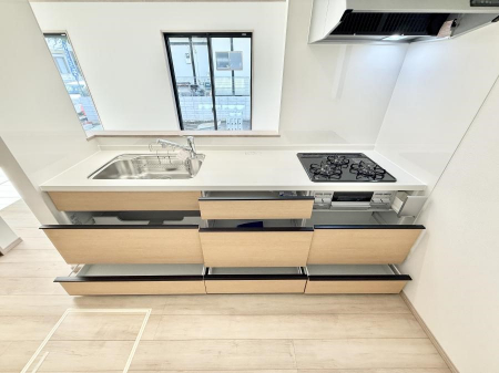 �L�b�`���@�������Ƒ����J��[�߂�A������̂���L�b�`��