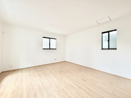 ���r���O�@���������S�n�̂����A���z�̃��r���O