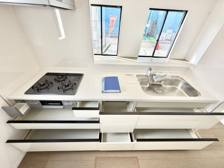 �L�b�`���@�������Ƒ����J��[�߂�A������̂���L�b�`��