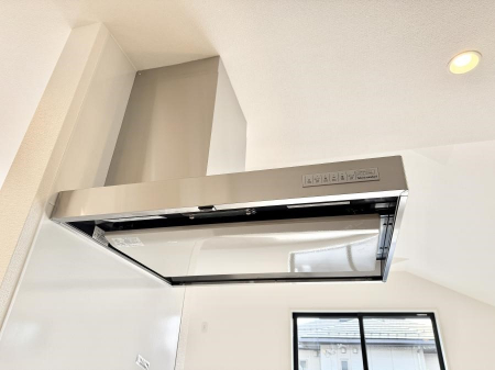 ���̑����ρ@�ݔ����������̏��C����������C��ɗU������A�����I�ɔr�����ł��܂��B