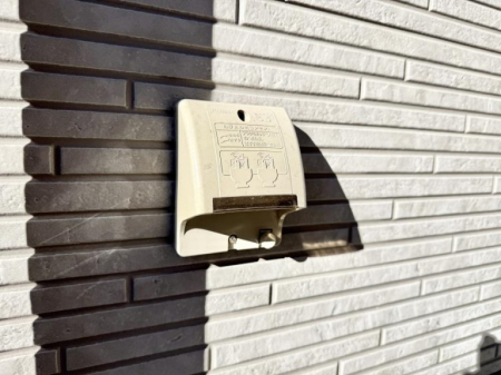 ���̑����ρ@�ݔ������O�ɓd���R���Z���g������΁A�������@�ő���O�ǂ�|������ȂǕ֗��ł��B