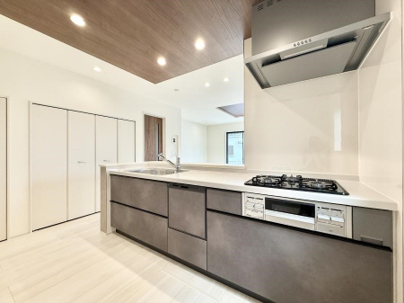 �L�b�`���@�������V���v���Ŕ������S�n�悢���Ԃ𐶂ރL�b�`�����