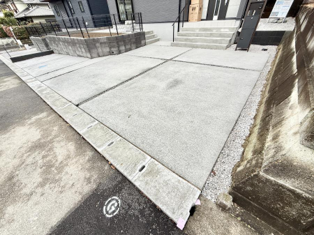 �@�O�ρ������̒��Ԃ����K��