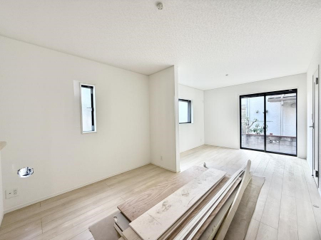 ���r���O�@���������났�ƏΊ炪�W�܂�A�S���܂郊�r���O