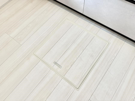 ̑ρ@ݔBꂽ[Xy[XŉƑŜXbL