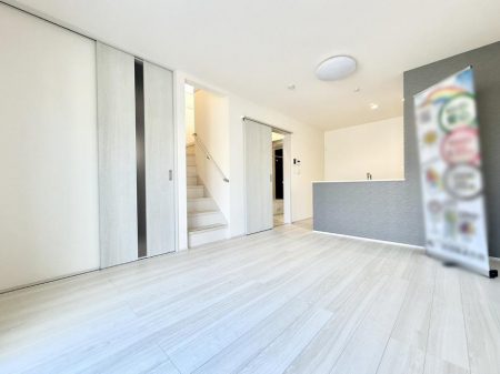 rO@났ƏΊ炪W܂AS܂郊rO