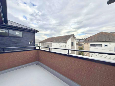 �o���R�j�[�@������ �G�߂̈ڂ낢����������J���I�ȋ�Ԃł�