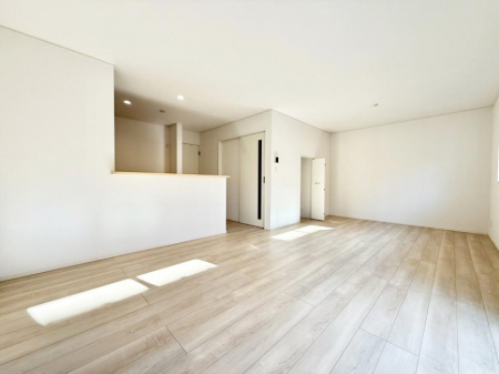 ���r���O�@���������났�ƏΊ炪�W�܂�A�S���܂郊�r���O