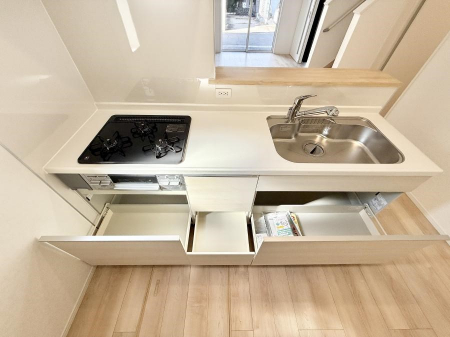 �L�b�`���@�������Ƒ����J��[�߂�A������̂���L�b�`��