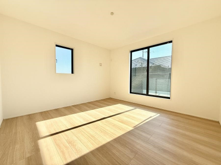 �Q���@���������̔z�u��ʋC���̗ǂ��݌v�ŕ����̋�C�������炸�A��ɐV�N�ȋ�C������܂�