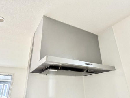 ���̑����ρ@�ݔ����������̏��C����������C��ɗU������A�����I�ɔr�����ł��܂��B