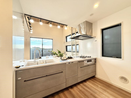 �L�b�`���@�������V���v���Ŕ������S�n�悢���Ԃ𐶂ރL�b�`�����