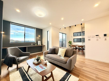 ���r���O�@���������R�Ɖ�b�����܂��A�S�n�悢�ЂƂƂ�