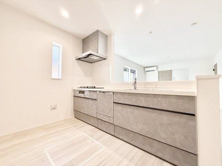 �L�b�`���@�������Ƒ��ƂȂ���A�R�~���j�P�[�V�����̏�