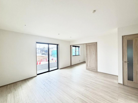 ���r���O�@���������S�n�̂����A���z�̃��r���O