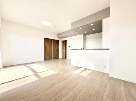 ���r���O�@���������났�ƏΊ炪�W�܂�A�S���܂郊�r���O