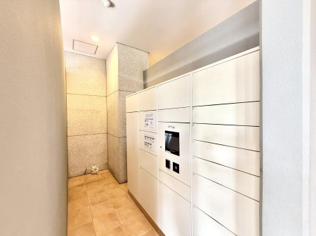 ���̑��@�O�ρ����S�ŃX���[�Y�ɉו����󂯎��āA�Z��������ɍœK