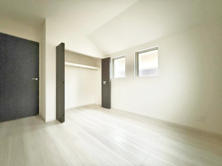 �q�������@�������v���C�x�[�g��ԂƂ��ĐÂ��ŗ�������������񋟂��Ă���܂�