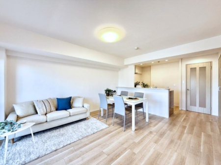 ���r���O�@���������났�ƏΊ炪�W�܂�A�S���܂郊�r���O