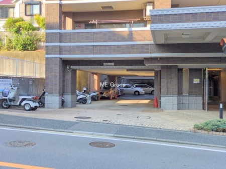 ̑@OρƐꂽ֏ŁA]Ԃ̕ۊǂSł