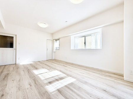 ���r���O�@���������났�ƏΊ炪�W�܂�A�S���܂郊�r���O