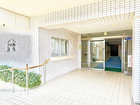 �G���g�����X�@�O�ρ��������̂���G���g�����X�͉��K�Ȗ����̎n�܂�����o���܂�