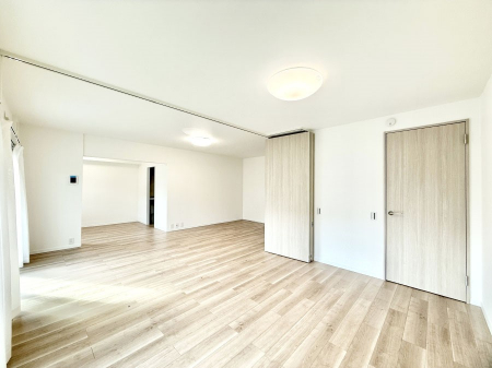 ���r���O�@���������R�Ɖ�b�����܂��A�S�n�悢�ЂƂƂ�