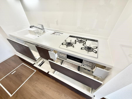 Lb`@ƑƂȂAR~jP[V̏