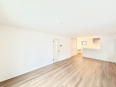 ���r���O�@���������났�ƏΊ炪�W�܂�A�S���܂郊�r���O