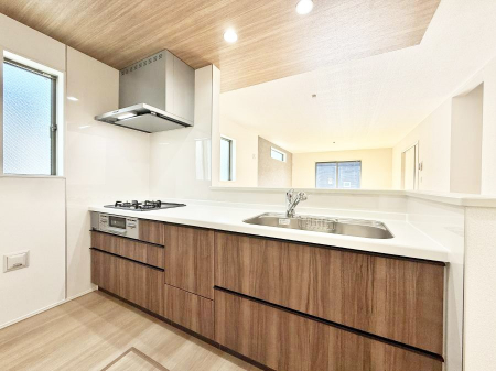 �L�b�`���@�������Ƒ����J��[�߂�A������̂���L�b�`��