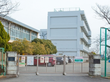 ӊ@wZ 400m CVs򋴏wZ