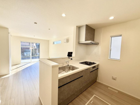 �L�b�`���@�������Ƒ����J��[�߂�A������̂���L�b�`��