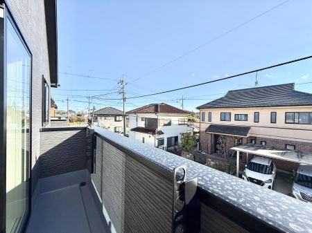 �o���R�j�[�@������ �G�߂̈ڂ낢����������J���I�ȋ�Ԃł�