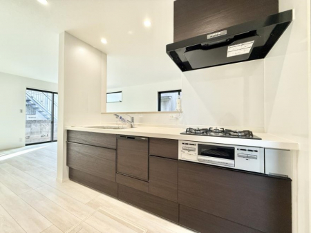 �L�b�`���@�������Ƒ����J��[�߂�A������̂���L�b�`��